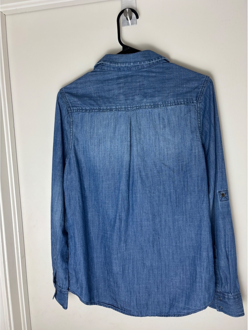 Arizona Jeans Chambray Button Front Shirt Women’s Medium Western Cotton Top - Picture 2 of 8